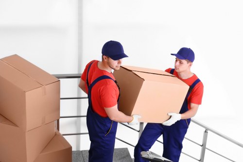Moving van service for Canary Wharf flats and apartments