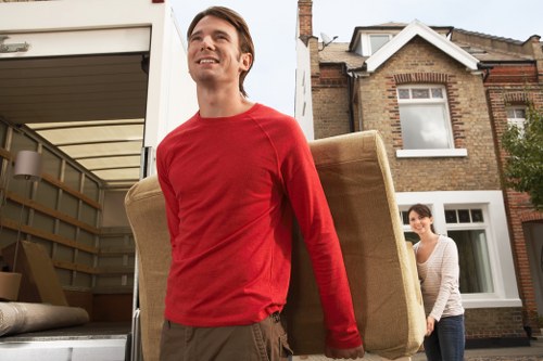 Efficient Canary Wharf van service for homes and businesses