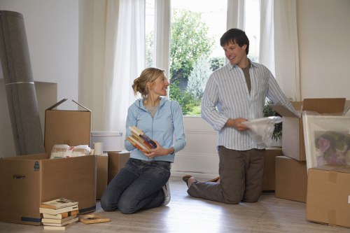 Canary Wharf apartment and office moving access